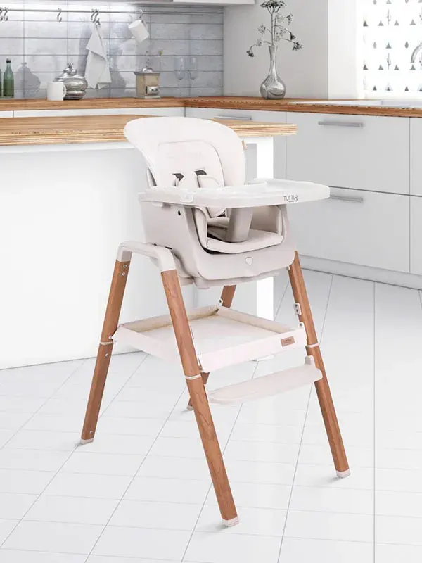 Стул Tutti Bambini для кормления High chair NOVA Complete Экрю/Орех (Ecru/Scandinavian Walnut) 611010/7508B